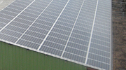 panneaux photovoltaïques sur bâtiment d'élevage